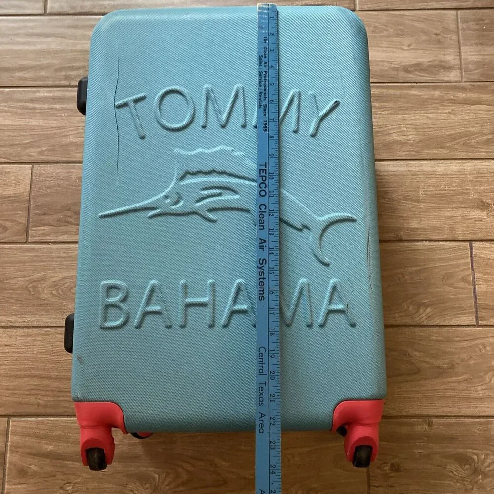 Tommy Bahama crack shell